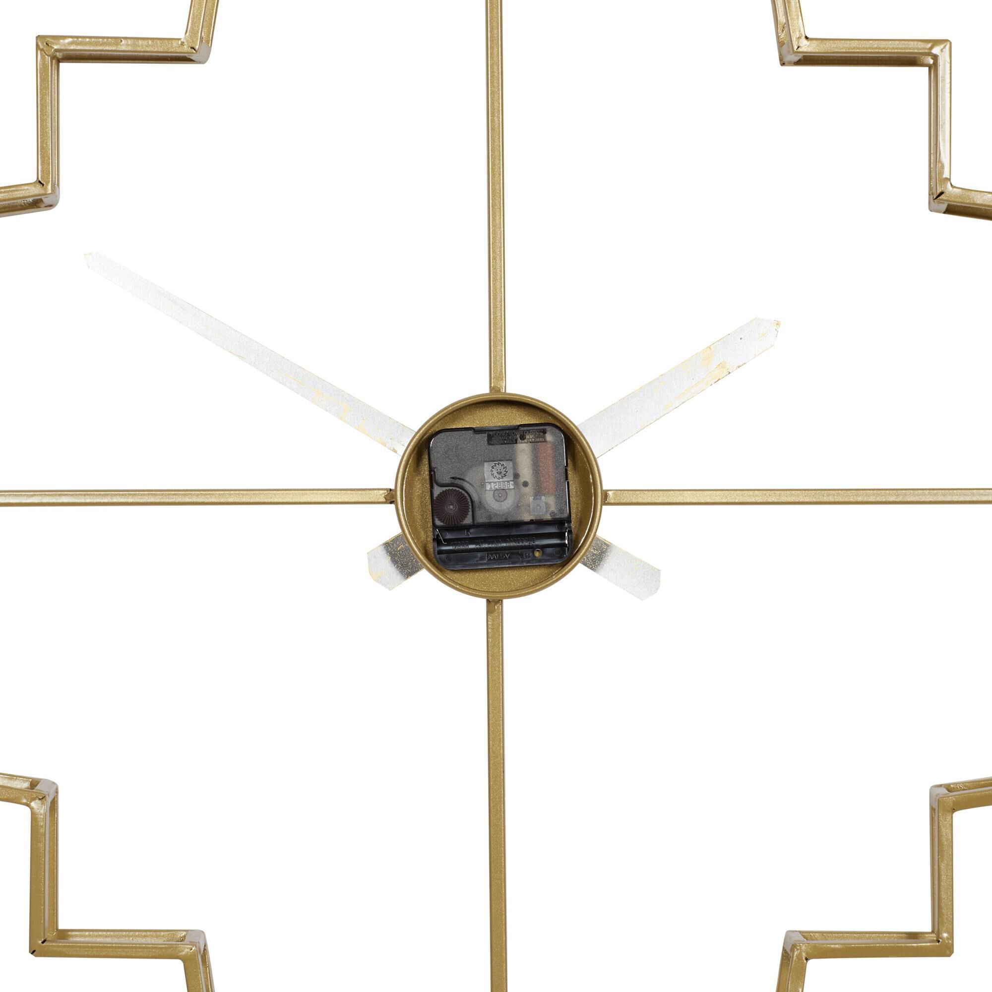 Maple and Jade Open Frame Quatrefoil Decorative Wall Clock in