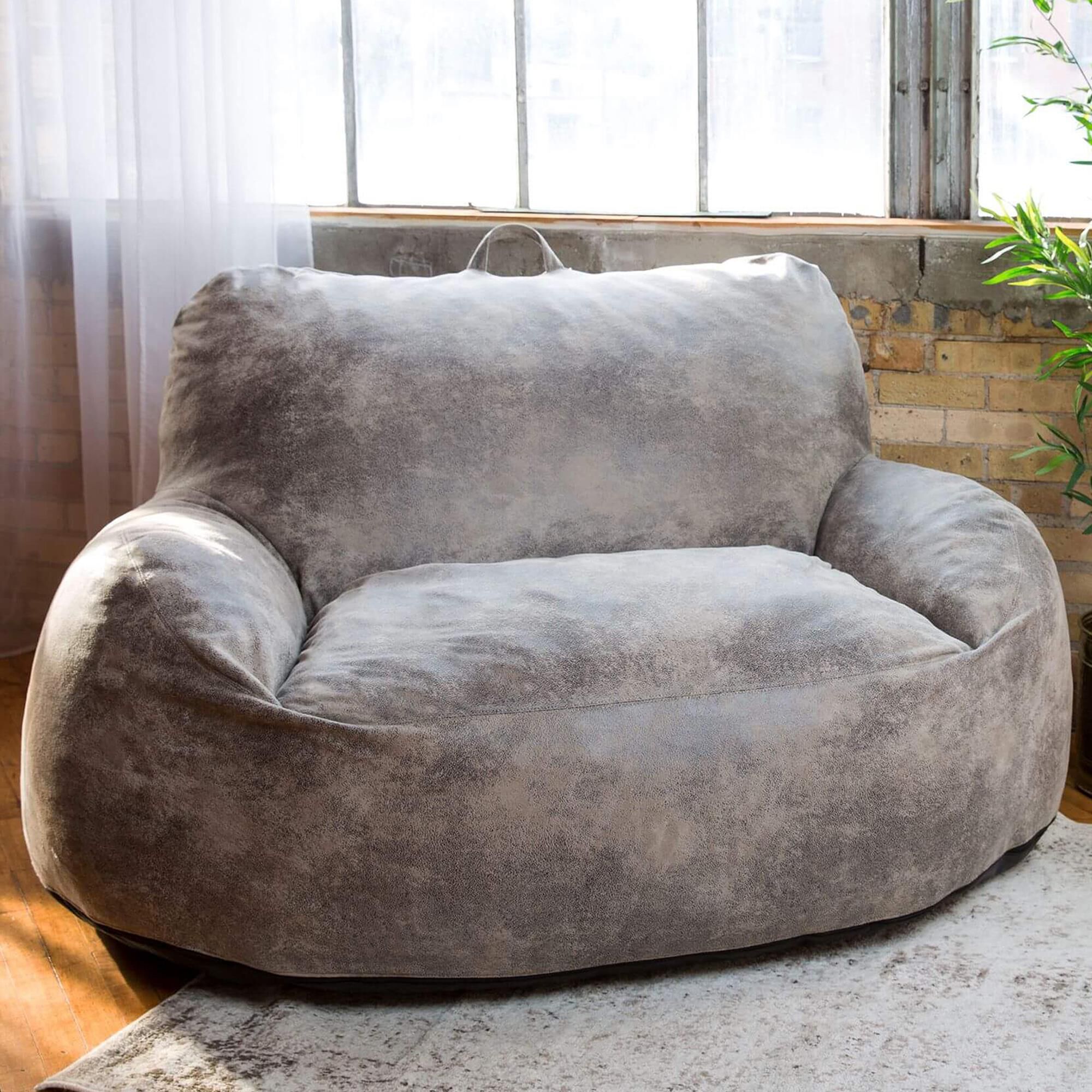 37B Serene Nestle Loveseat in Cement Blazer