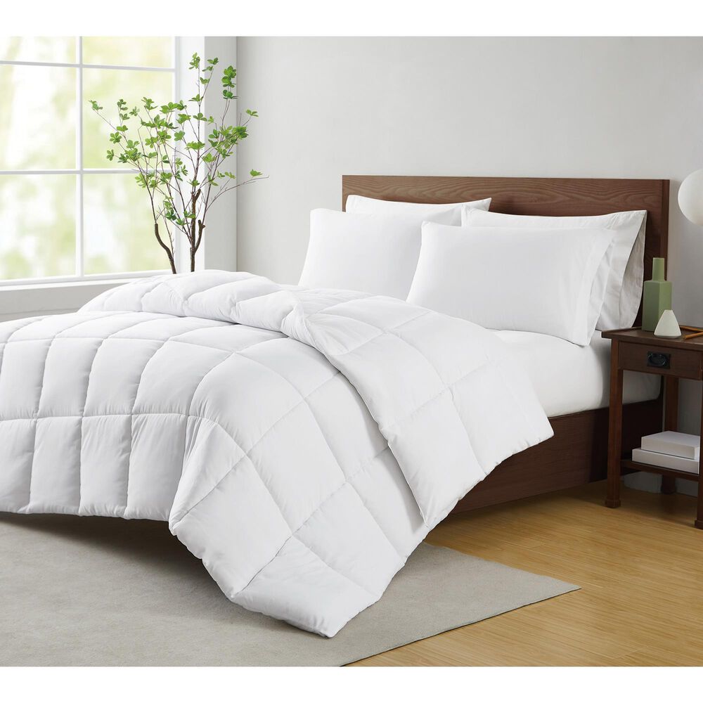 Pem America Heritage King Down Alternative Comforter in White, , large