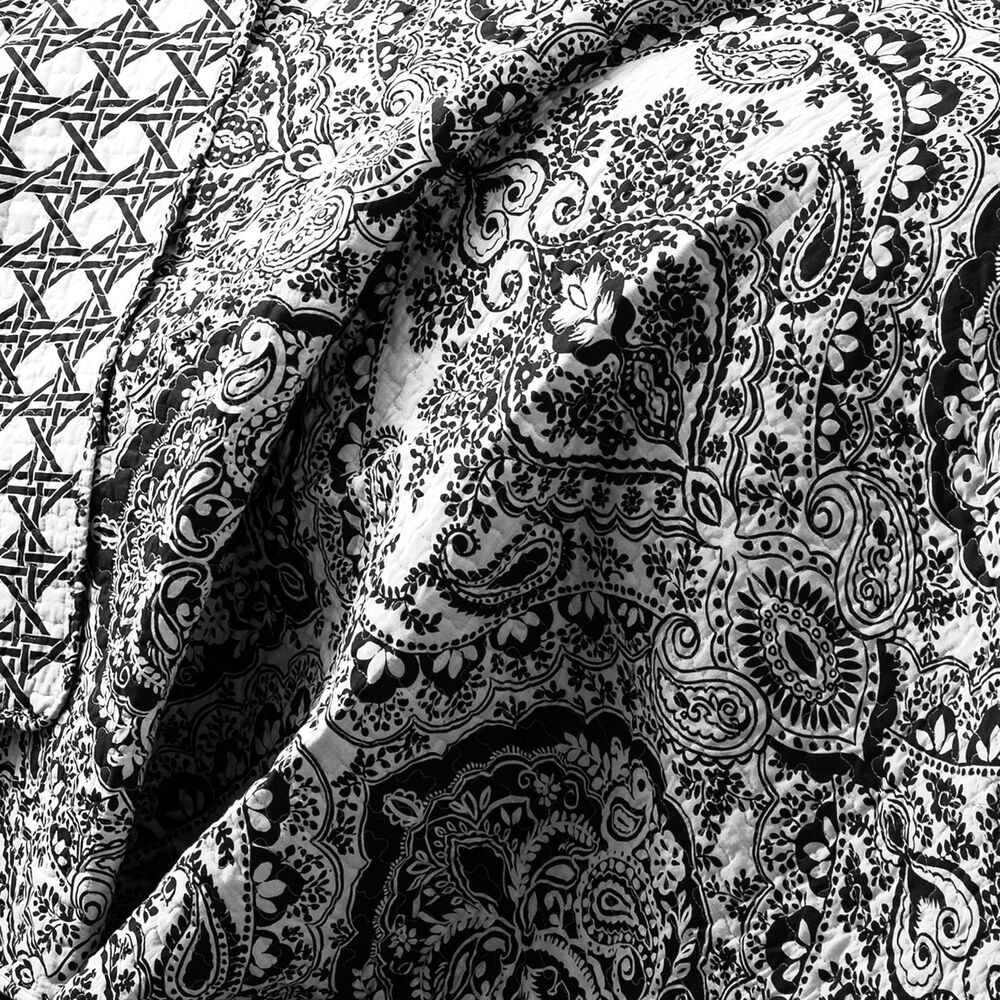 Triangle Home Fashions Aubree 3-Piece Full/Queen Quilt Set in Black and White, , large