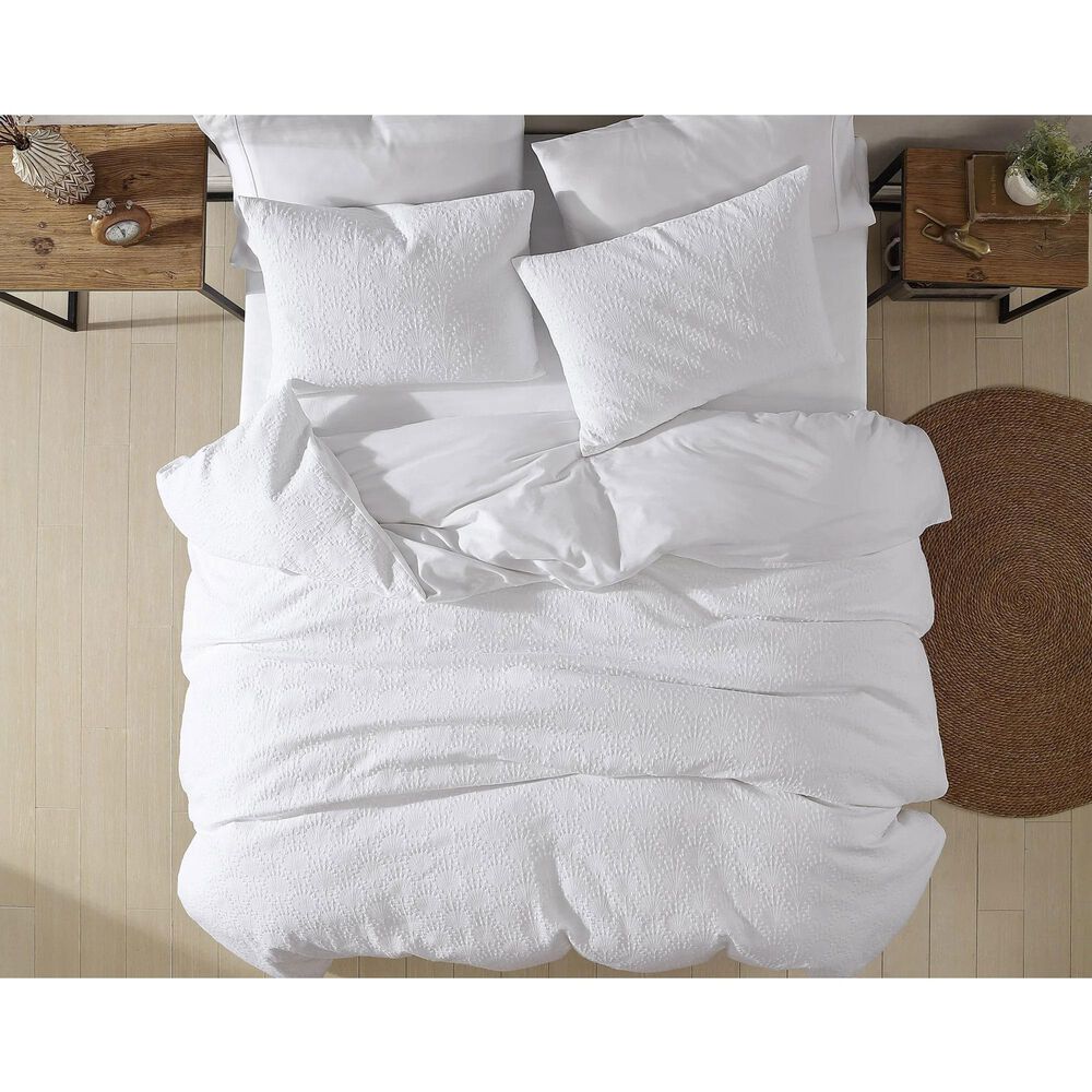 Hallmart Collectibles Matelasse Fan 3-Piece Queen Comforter Set in White, , large