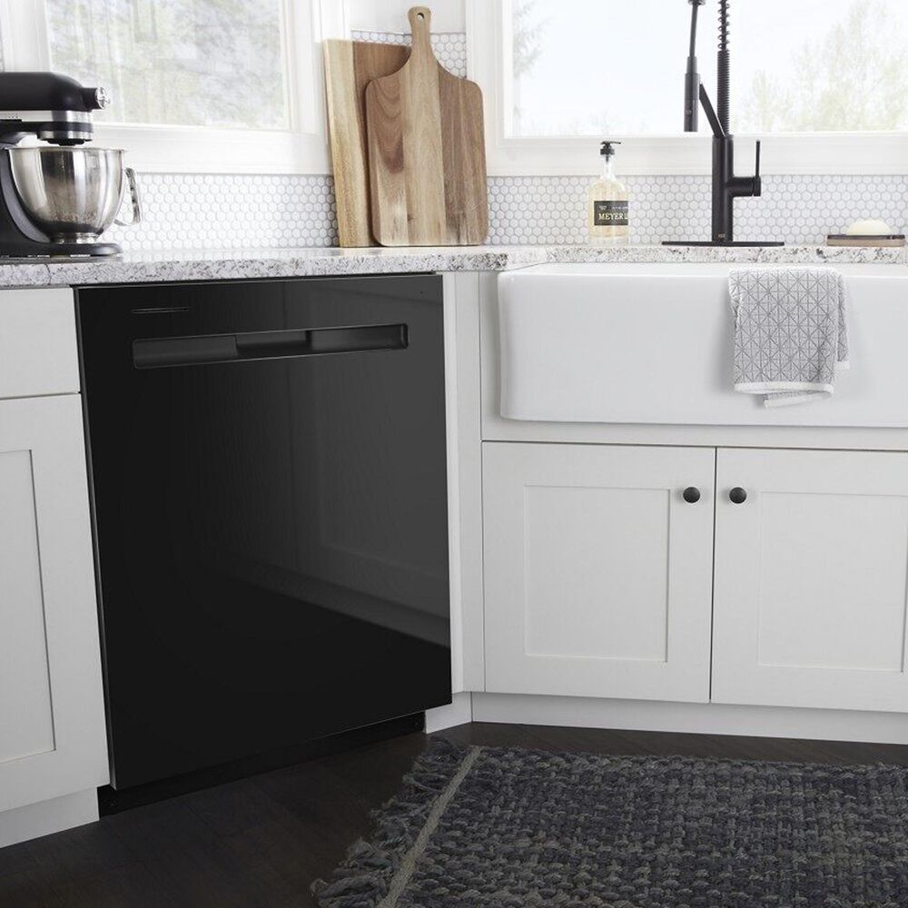 Maytag 24" BuiltIn Top Controls Dishwasher in Black Nebraska