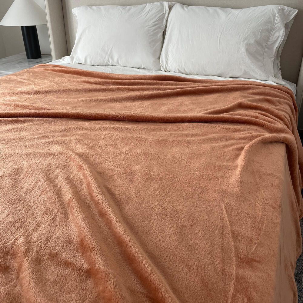 Peking Handicraft 90&quot; x 108&quot; Queen Plush Blanket in Tan Clay, , large
