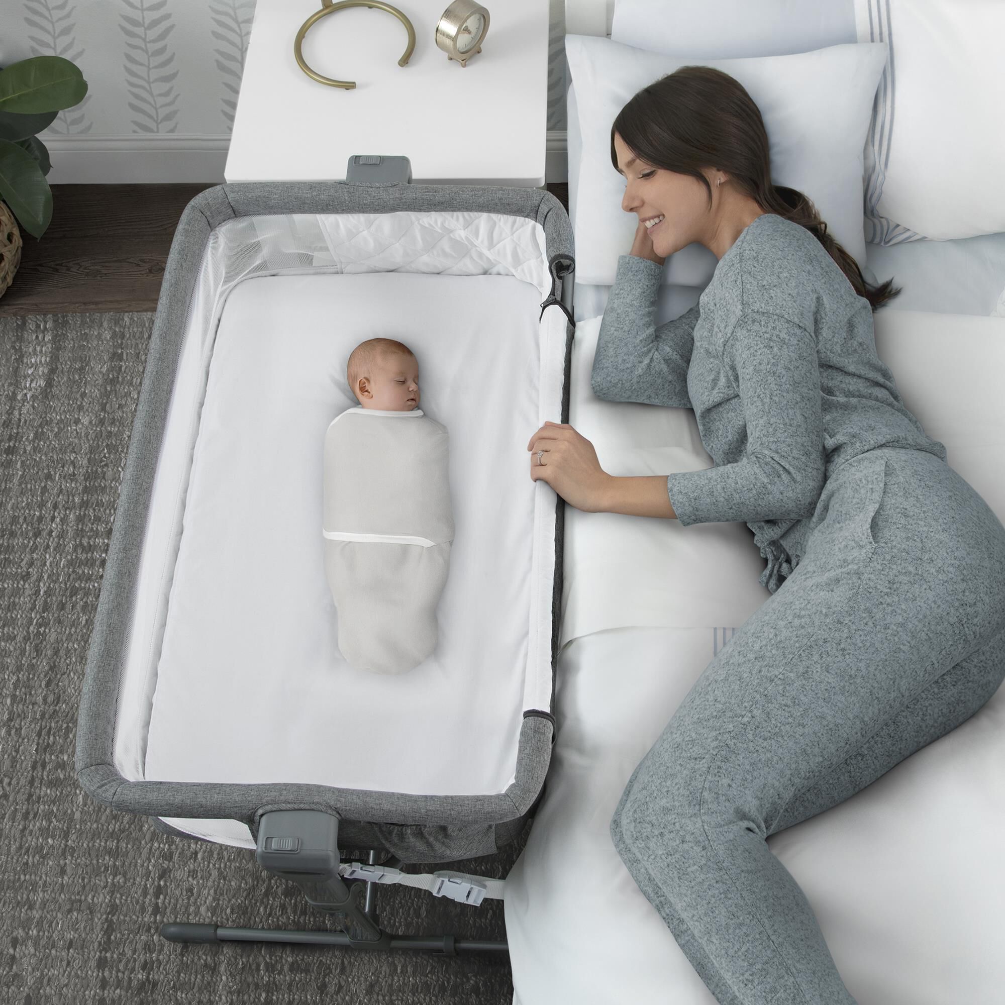 Delta Close2Me Bedside Baby Bassinet Sleeper in Grey Tweed NFM