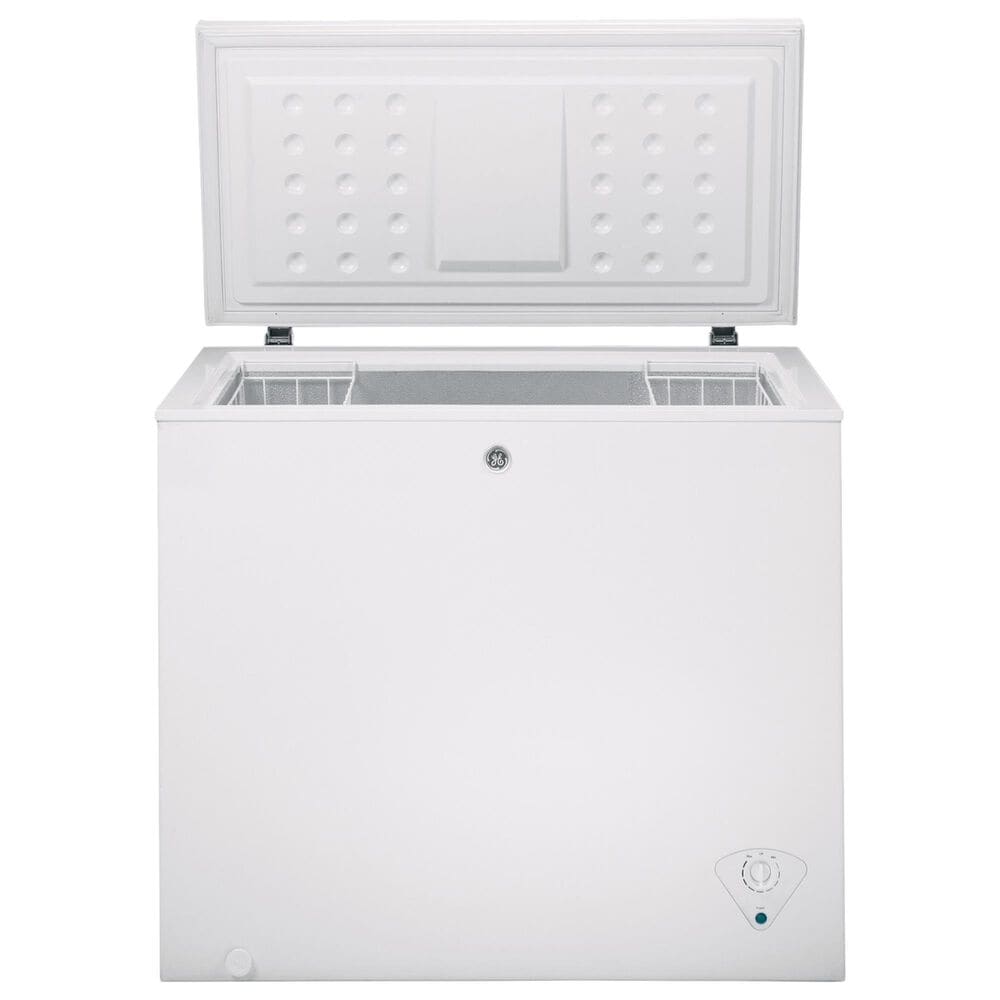 GE Appliances 7.0 Cu. Ft. Manual Defrost Chest Freezer in White, , large
