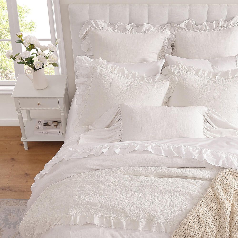 HiEnd Accents Sadie 3-Piece Full/Queen Quilt Set in White, , large