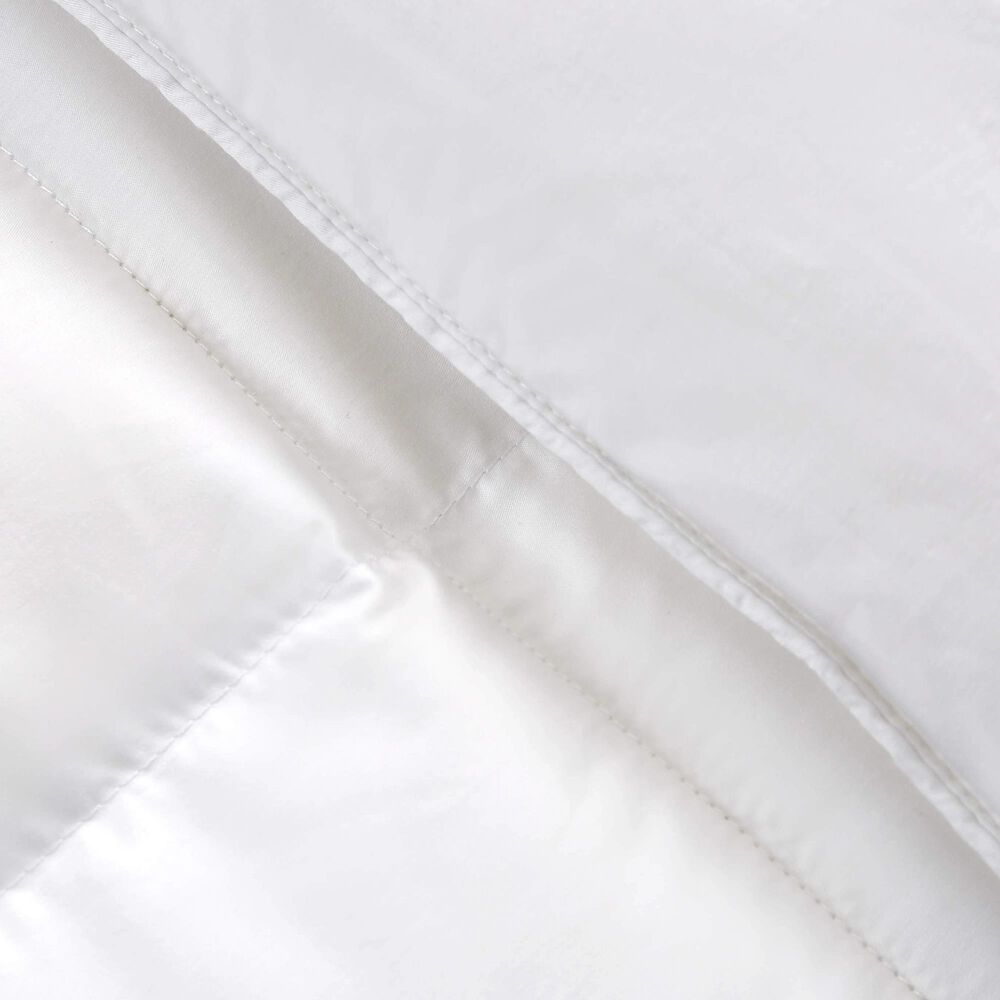 Blue Ridge Home Fashions Serta 300 Thread Count Full/Queen Extra Warmth Comforter in White, , large