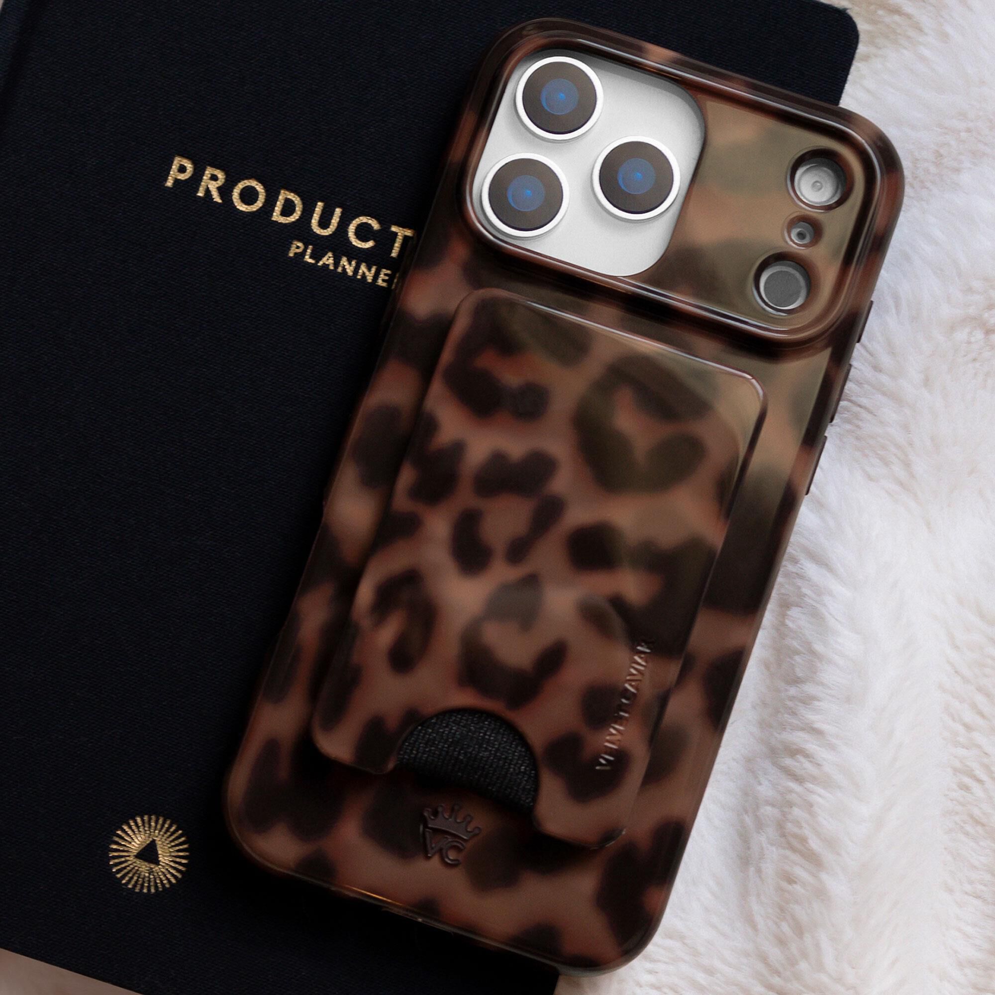 Velvet Caviar MagSafe Case For Apple iPhone 17 Pro in It Girl Leopard