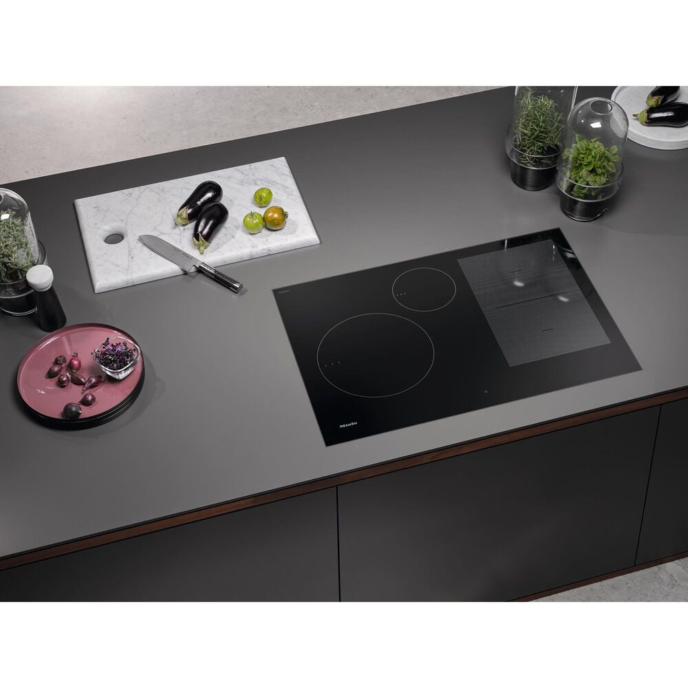 Miele 30&quot; Induction Cooktop in Black, , large