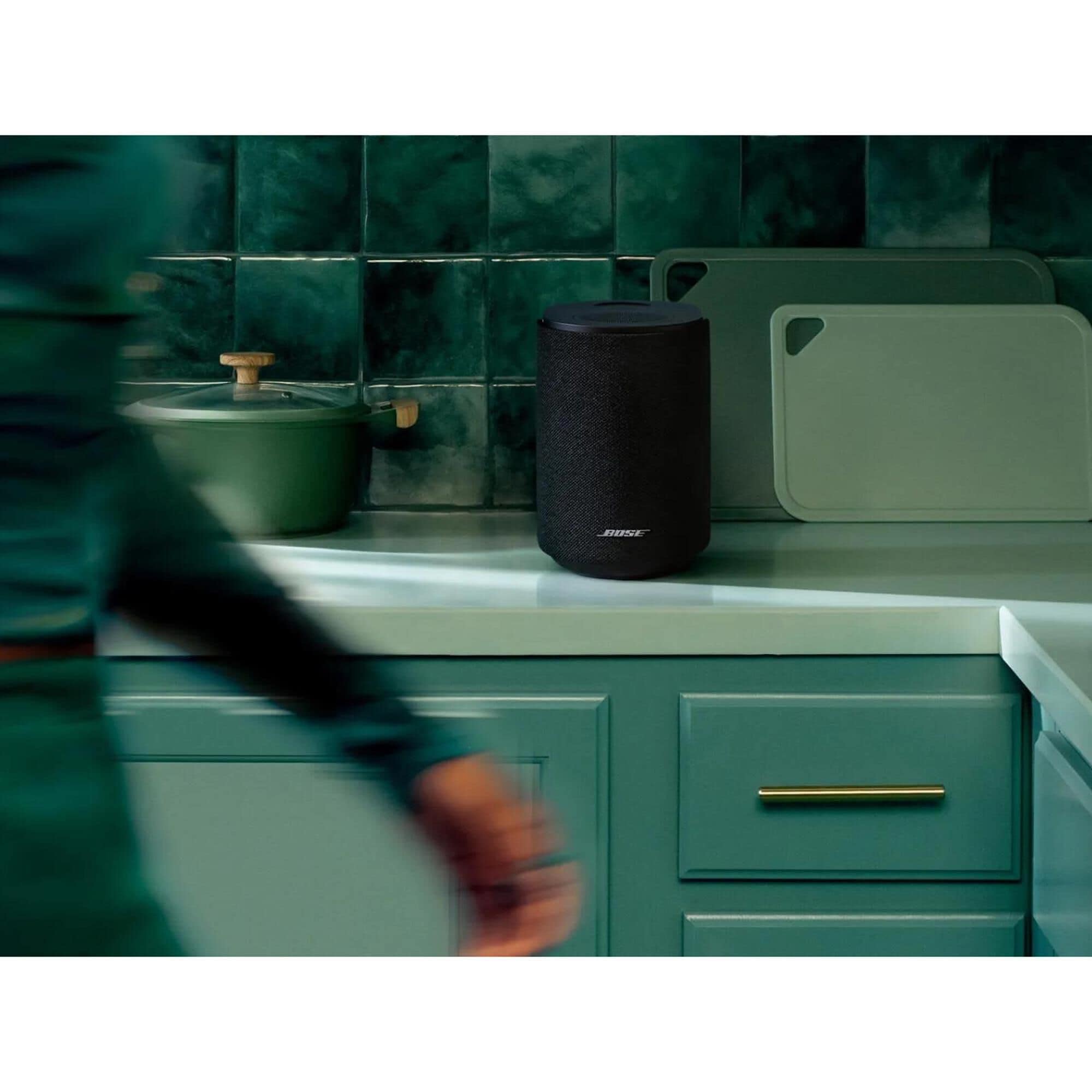 Bose Lifestyle Ultra Wireless Speaker in Black