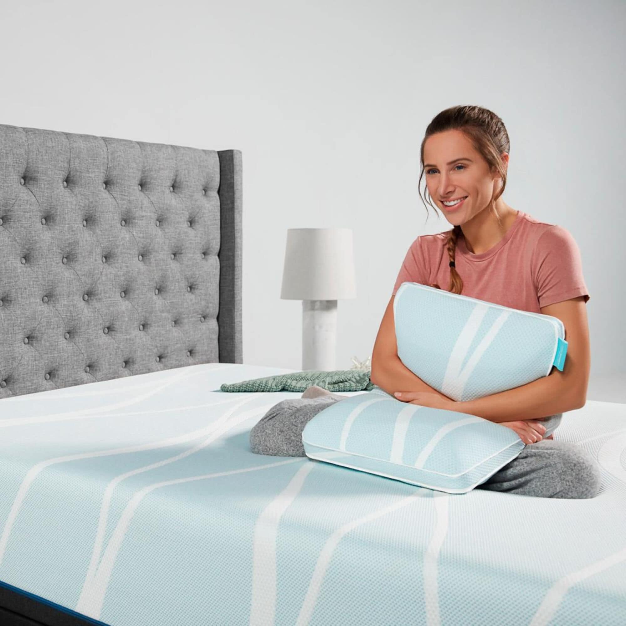 Tempur Pedic Breeze Pro Hi Cooling Queen Pillow NFM