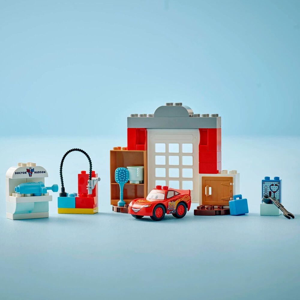 LEGO McQueen&#39;s Visit to Doc&#39;s Garage Building Set, , large