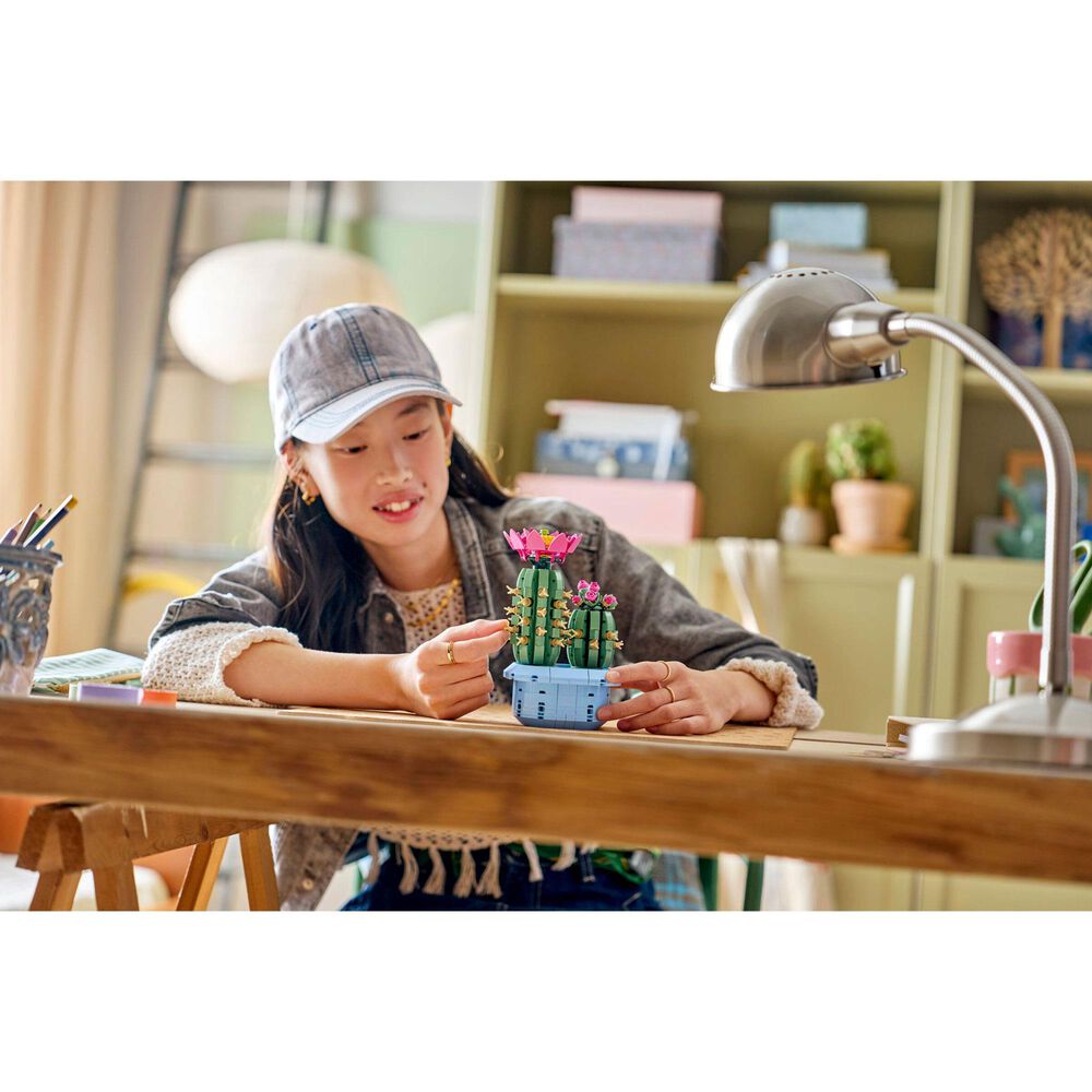 LEGO Botanicals Flowering Cactus Building Set, , large