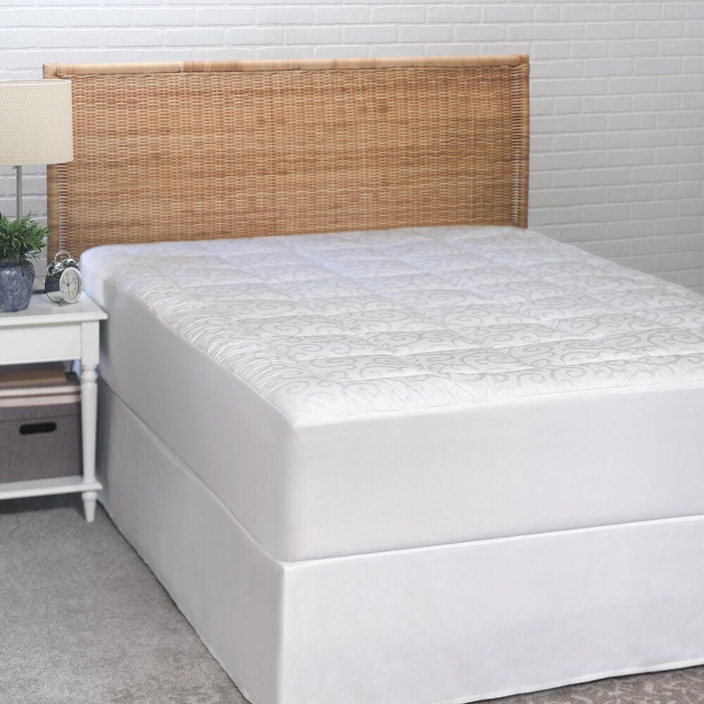 Allied Home Candace Olson Queen Waterproof Mattress Pad 300 Thread Count in White, , large
