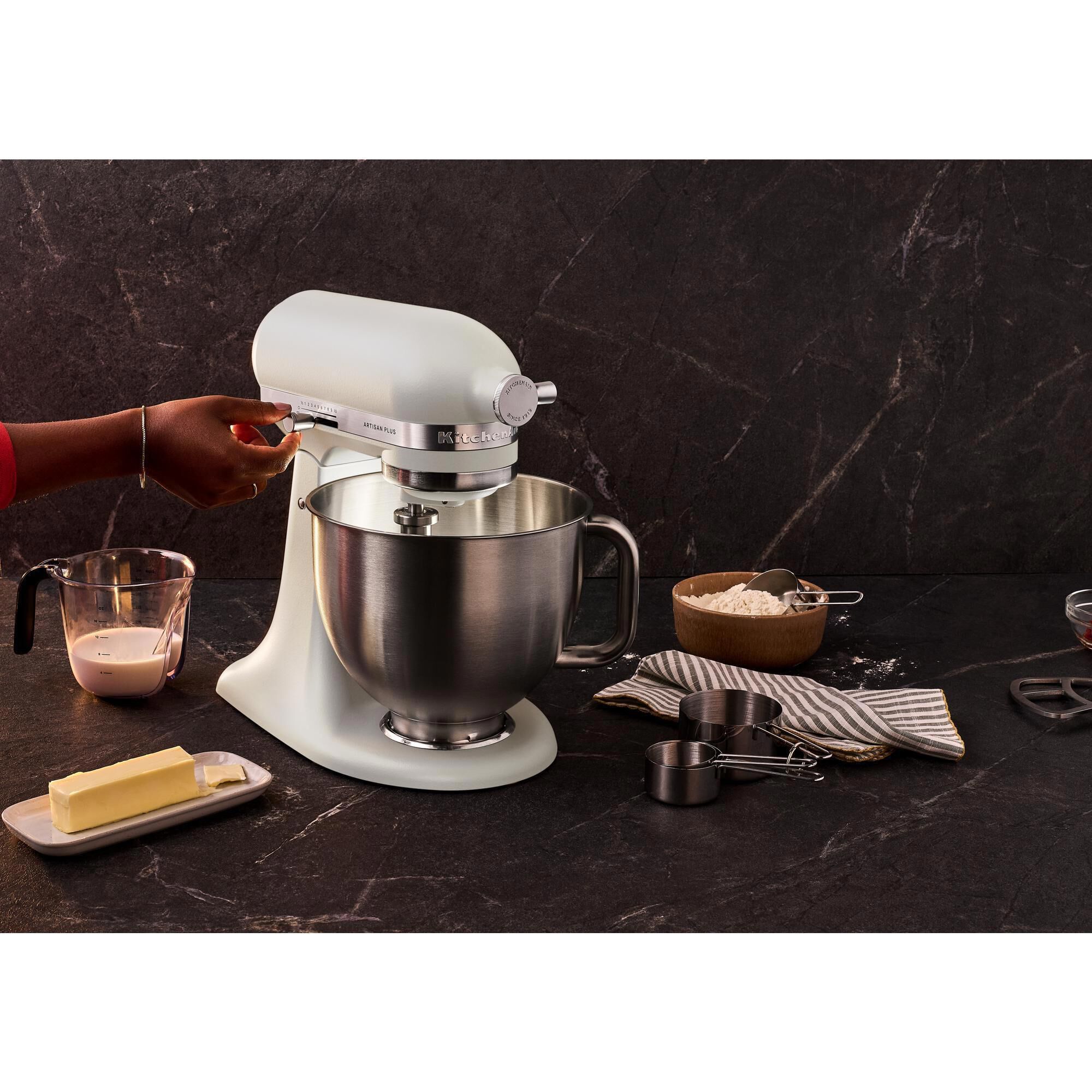 KitchenAid Artisan Plus 5-Quart Stand Mixer in Porcelain White