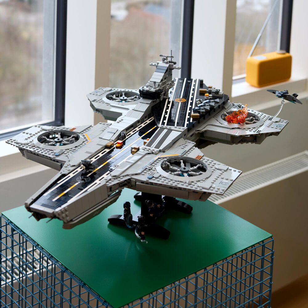 LEGO S.H.I.E.L.D. Helicarrier Building Set, , large