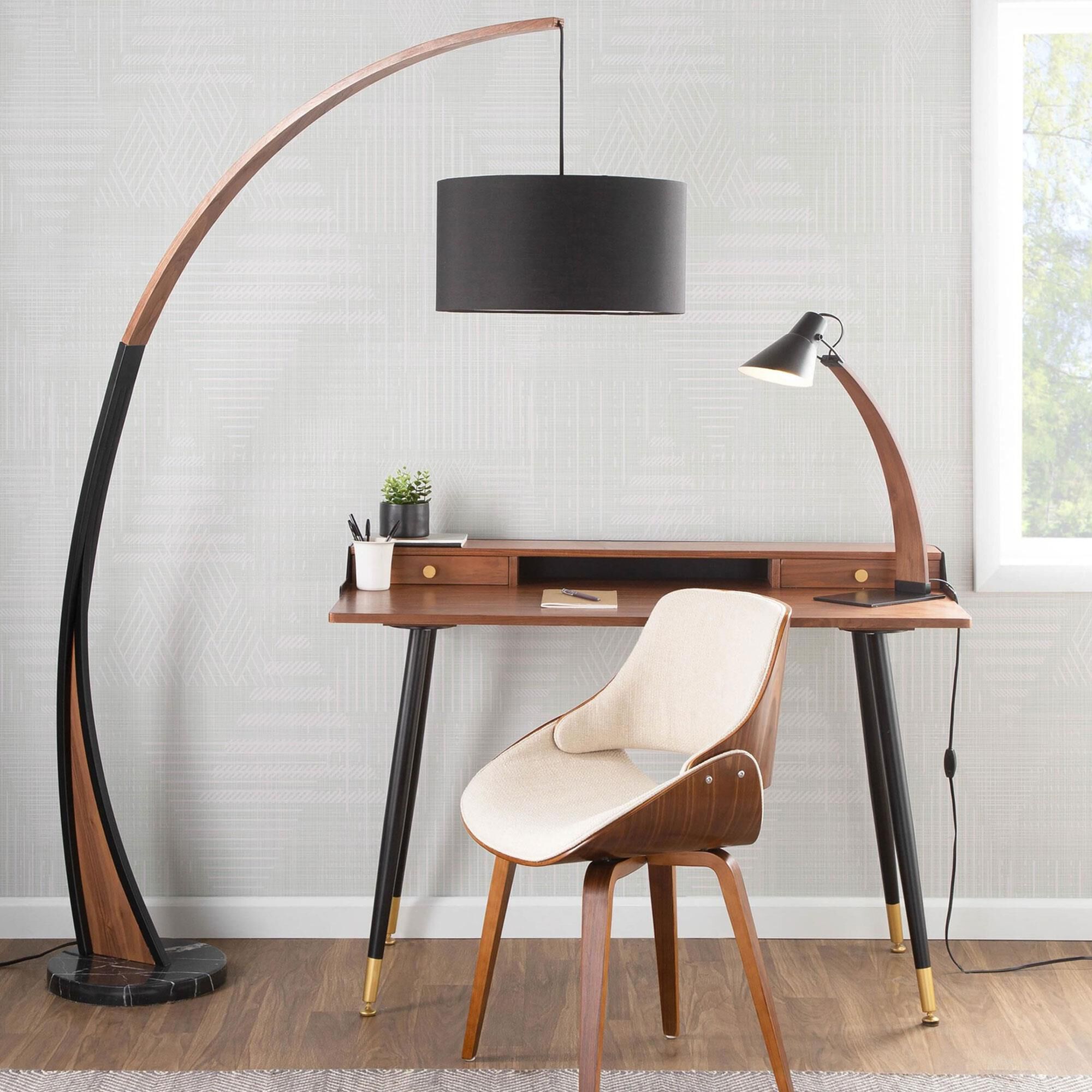 Grandview Gallery Noah Table Lamp in Walnut and Black