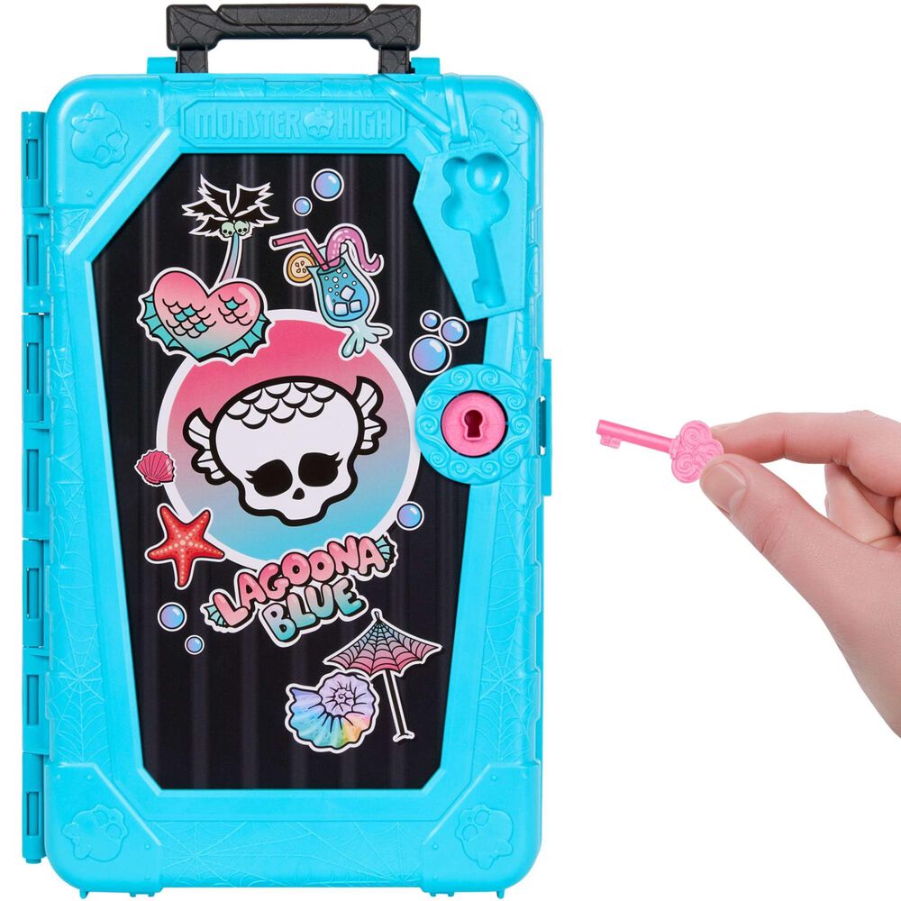 Monster High Skulltimate Secrets Gore-Geous Oasis Lagoona Doll with Accessories, , large