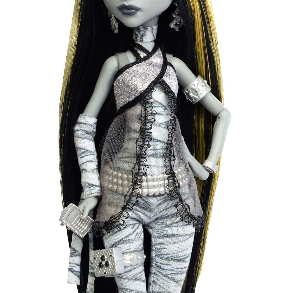 Monster High Reel Drama Cleo De Nile Doll in Black, White and Yellow, , large