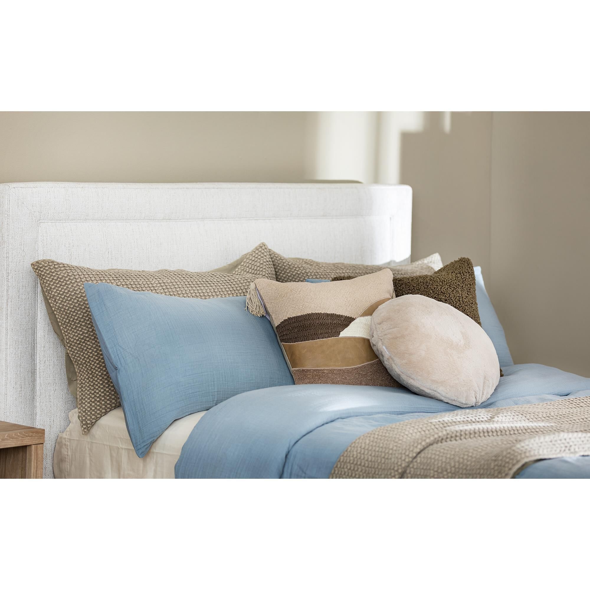 Hallmart Collectibles Daniel Gauze 3-Piece King Comforter Set in