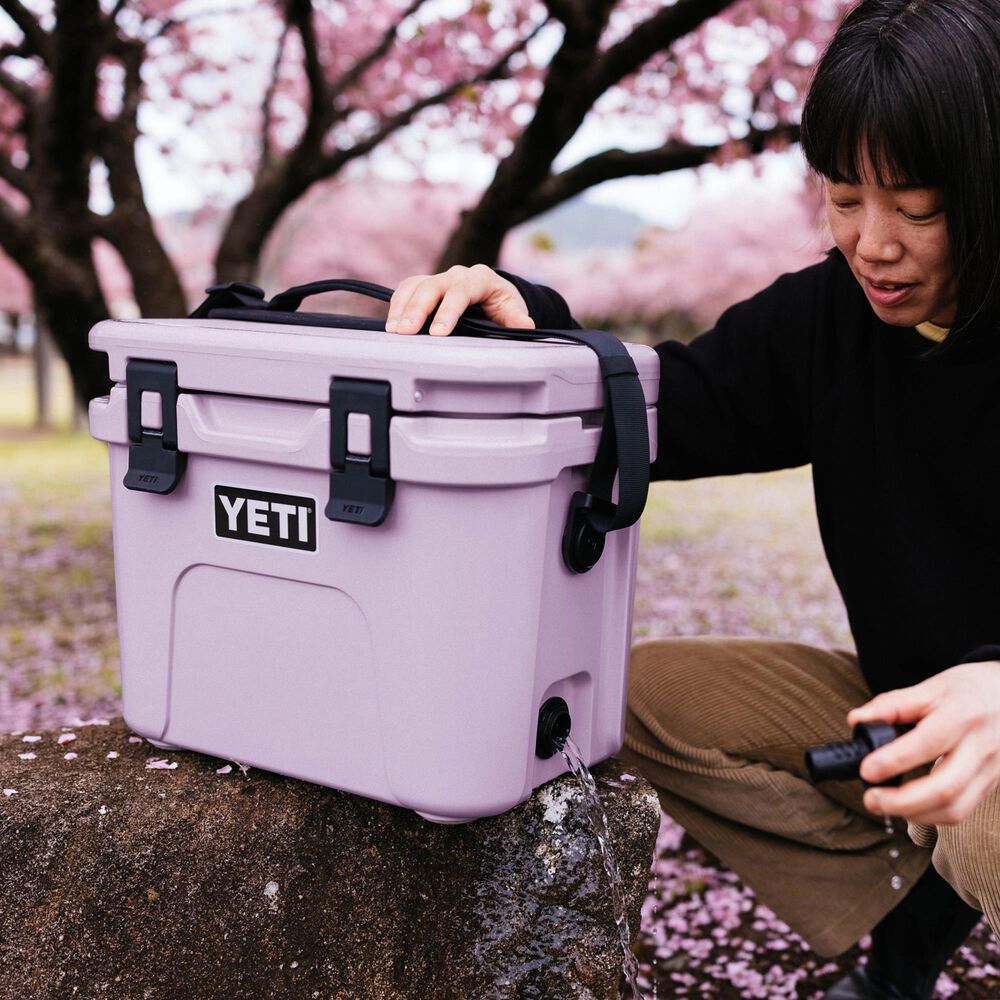 YETI Roadie 24 2.0 Hard Cooler in Cherry Blossom, , large