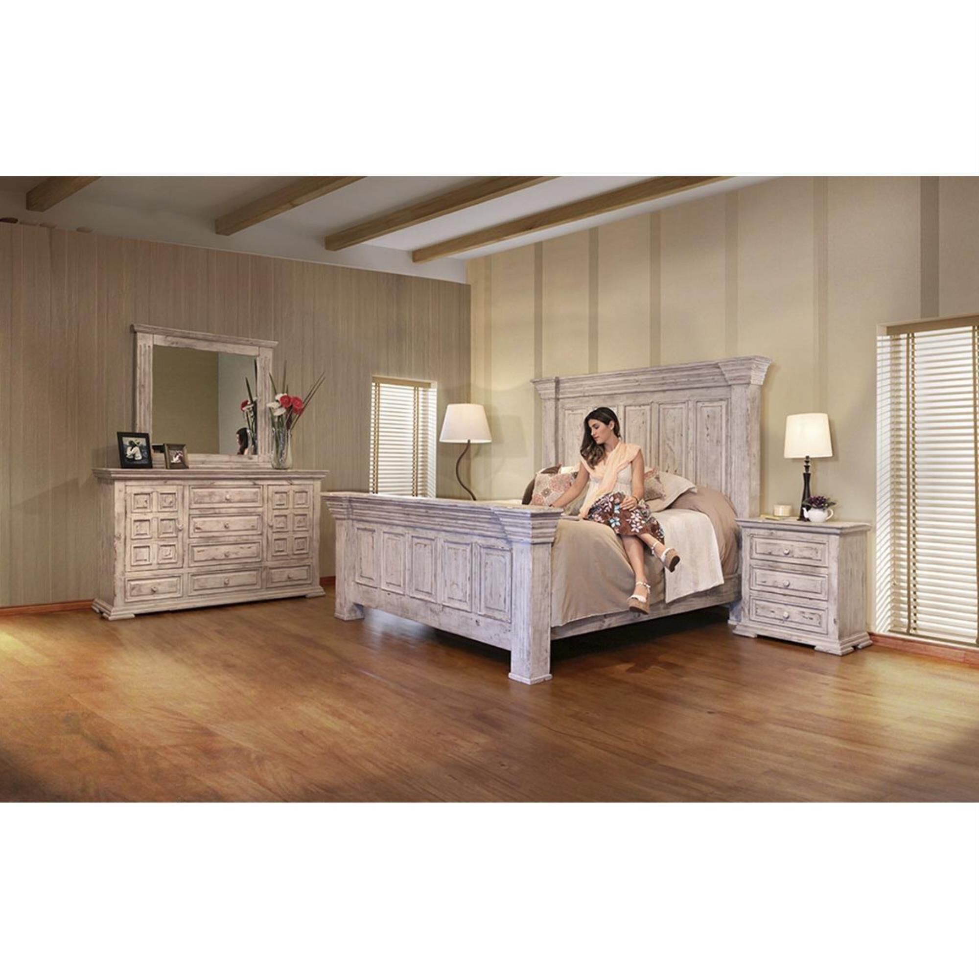 Fallridge Terra White Queen Bed in Vintage White