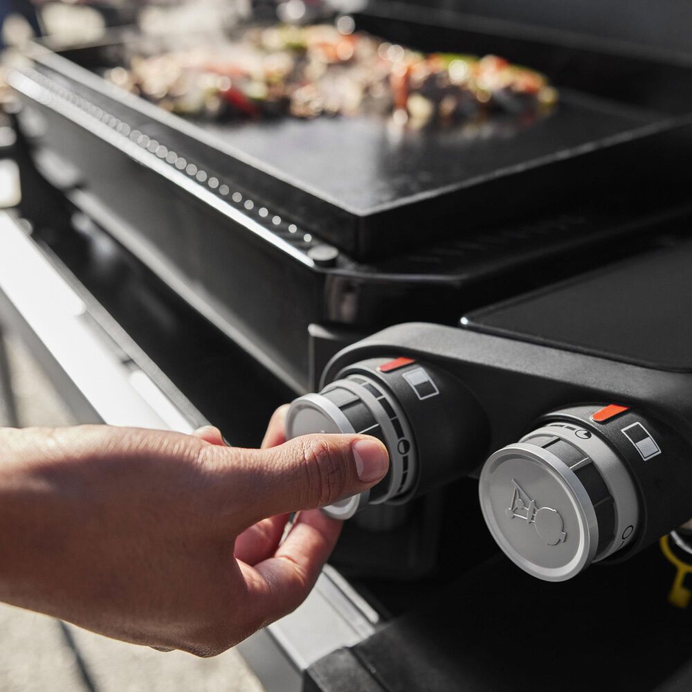 Weber 22&quot; Portable Griddle in Black, , large