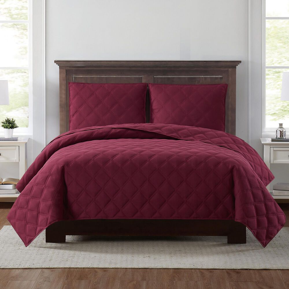Pem America Truly Soft Everyday 3-Piece King Quilt Set in Burgundy, , large