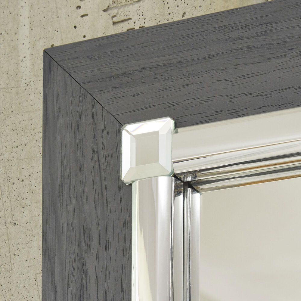 Ashley Lodanna 4 Piece Queen Bedroom Set in Gray, , large