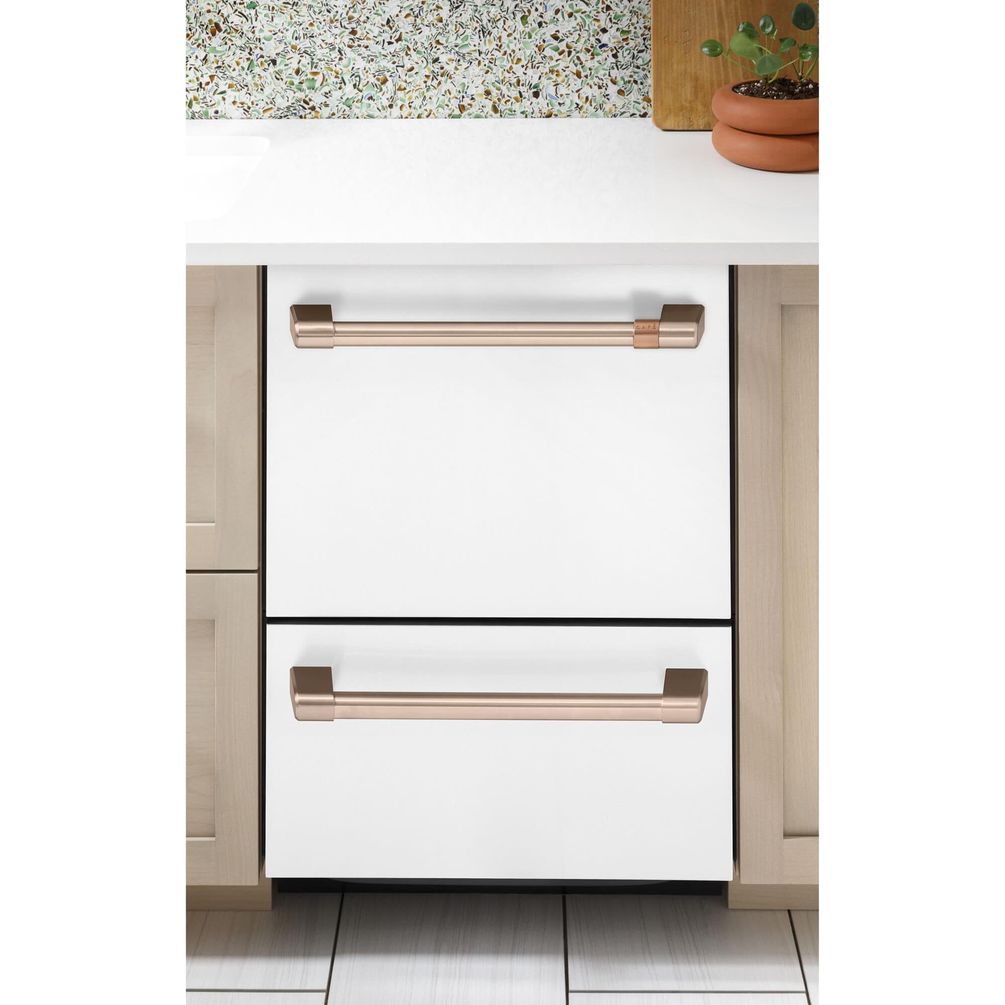 Matte white dishwasher discount