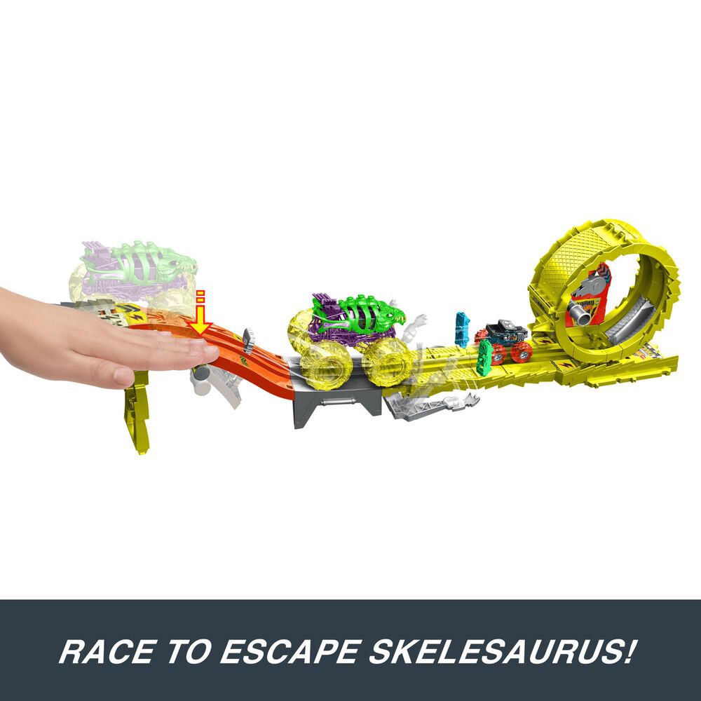 Hot Wheels Monster Trucks Power Smashers Race and Chase, , large