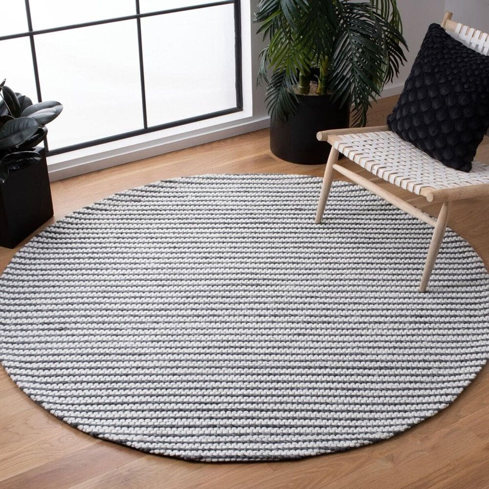 Safavieh Marbella 6&#39; Round Charcoal and Ivory Area Rug, , large