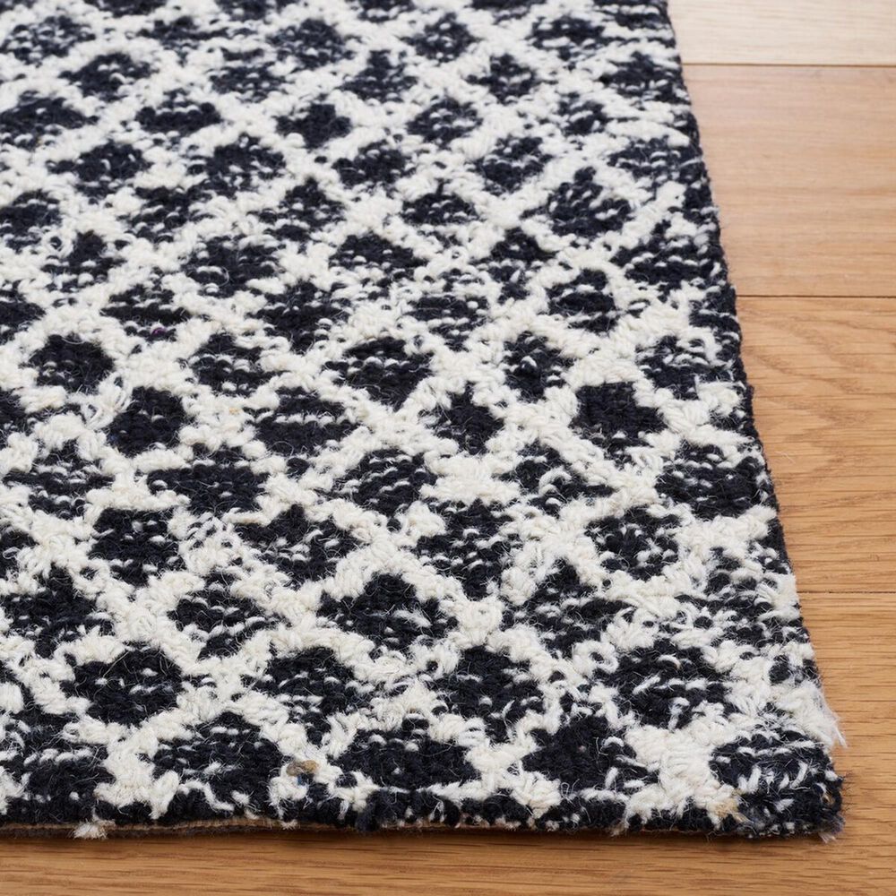 Safavieh Micro-Loop 4&#39; x 6&#39; Black and Ivory Area Rug, , large