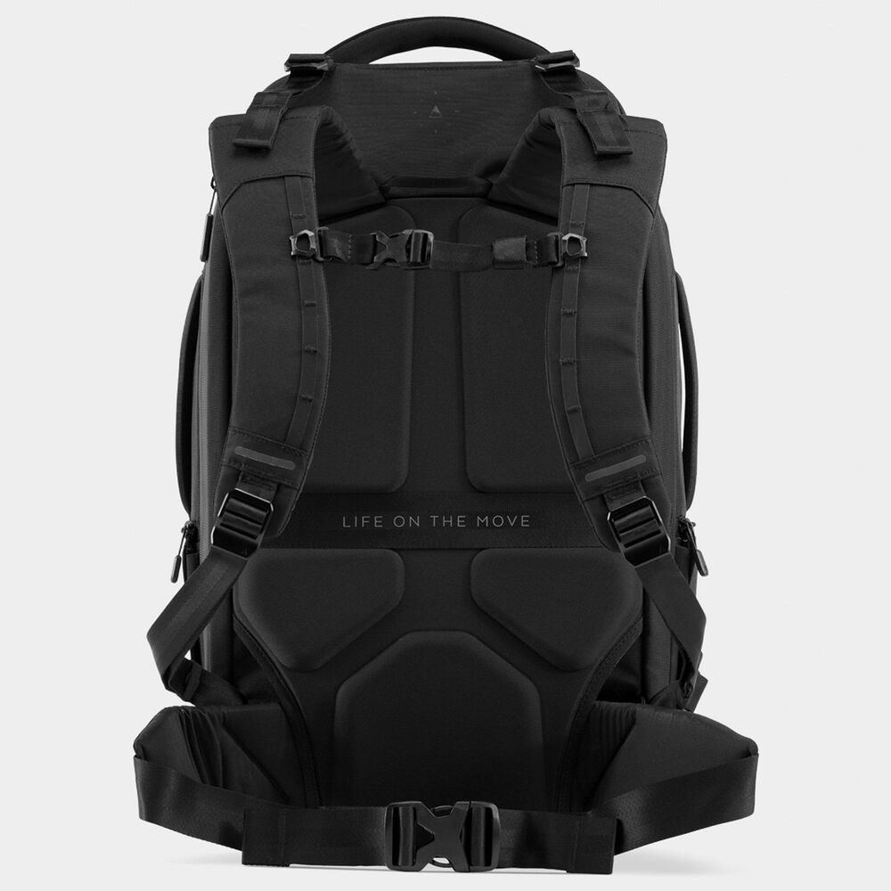 Nomatic Navigator 32L Travel Backpack in Black, , large