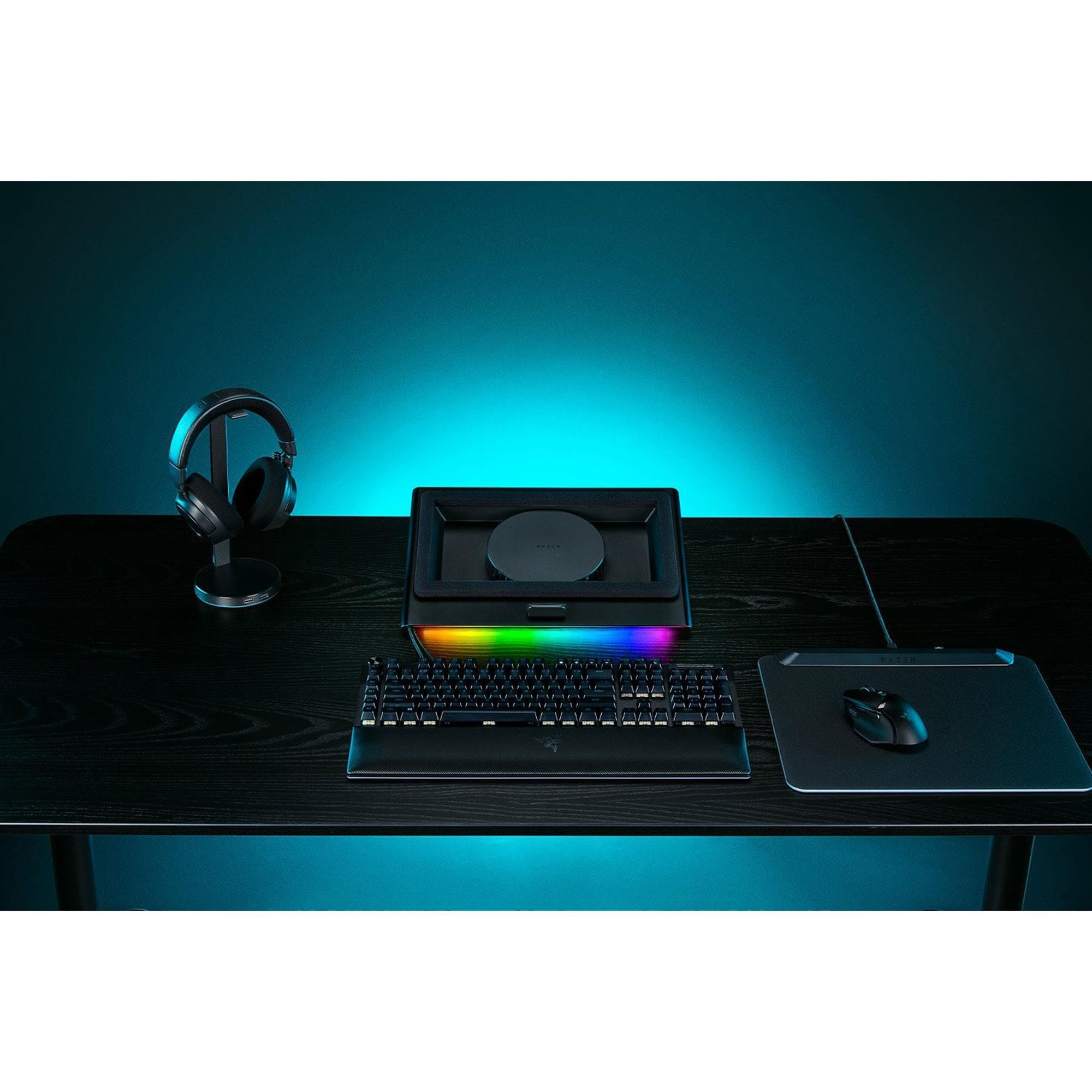 Razer Laptop Cooling Pad with Intelligent Fan Control and Chroma