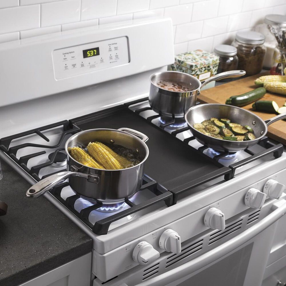 GE Appliances 5.0 Cu. Ft. Freestanding Gas Range in White, , large