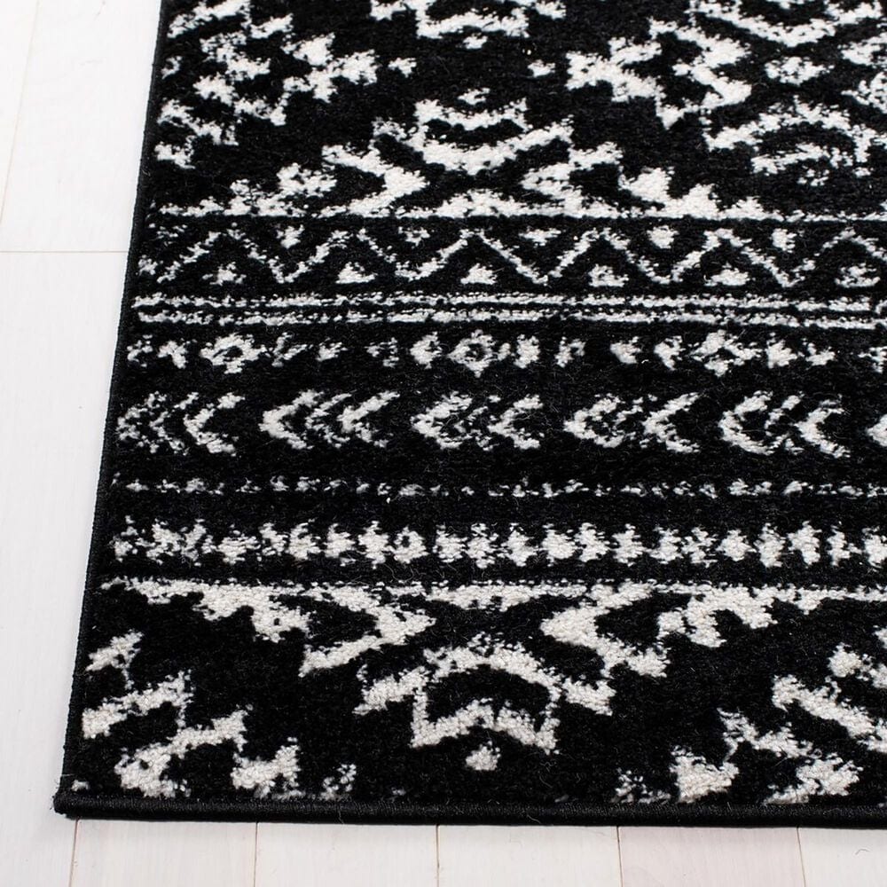 Safavieh Tulum TUL272 2&#39; x 7&#39; Black and Ivory Runner, , large