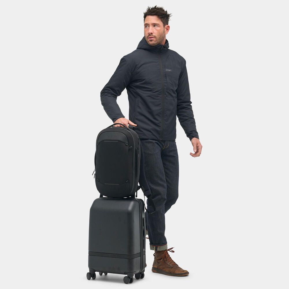 Nomatic Navigator 15L Backpack in Black, , large