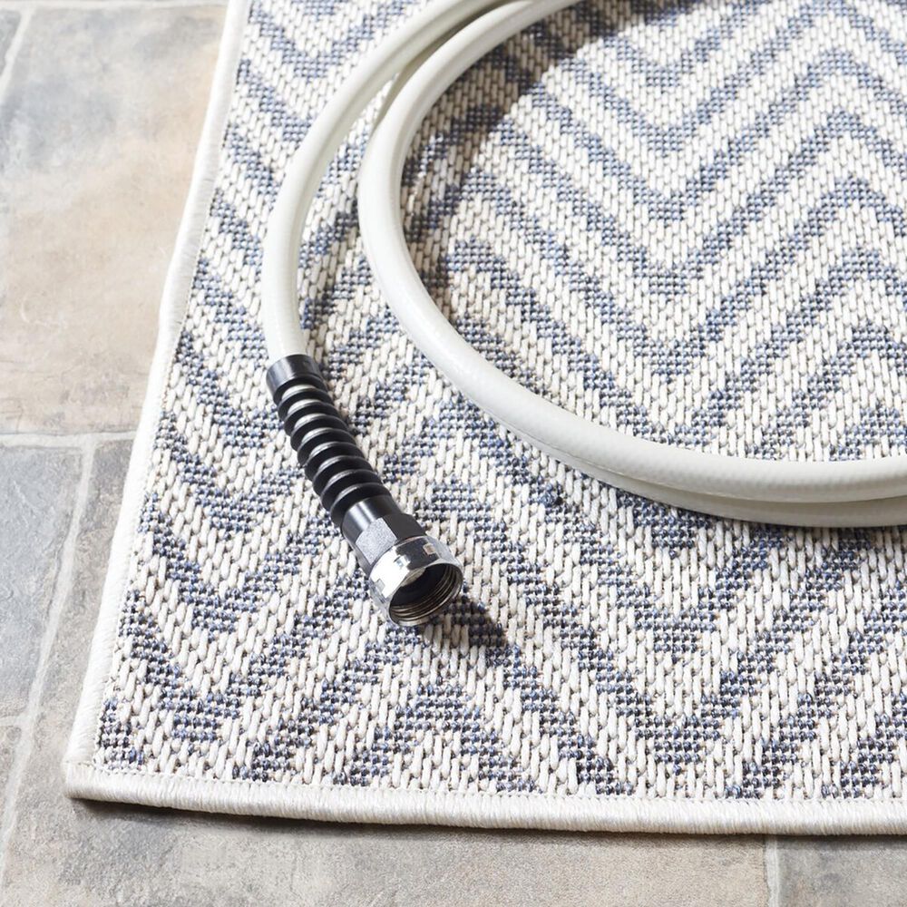 Safavieh Martha Stewart Cyprus 4&#39;5&quot; x 6&#39;5&quot; Blue and Creme Area Rug, , large