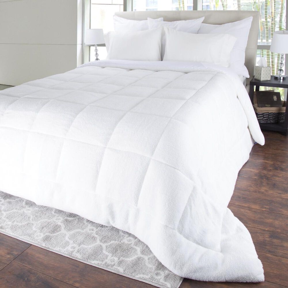 Timberlake King Oversized Reversible Down Alternative Comforter with Sherpa, , large