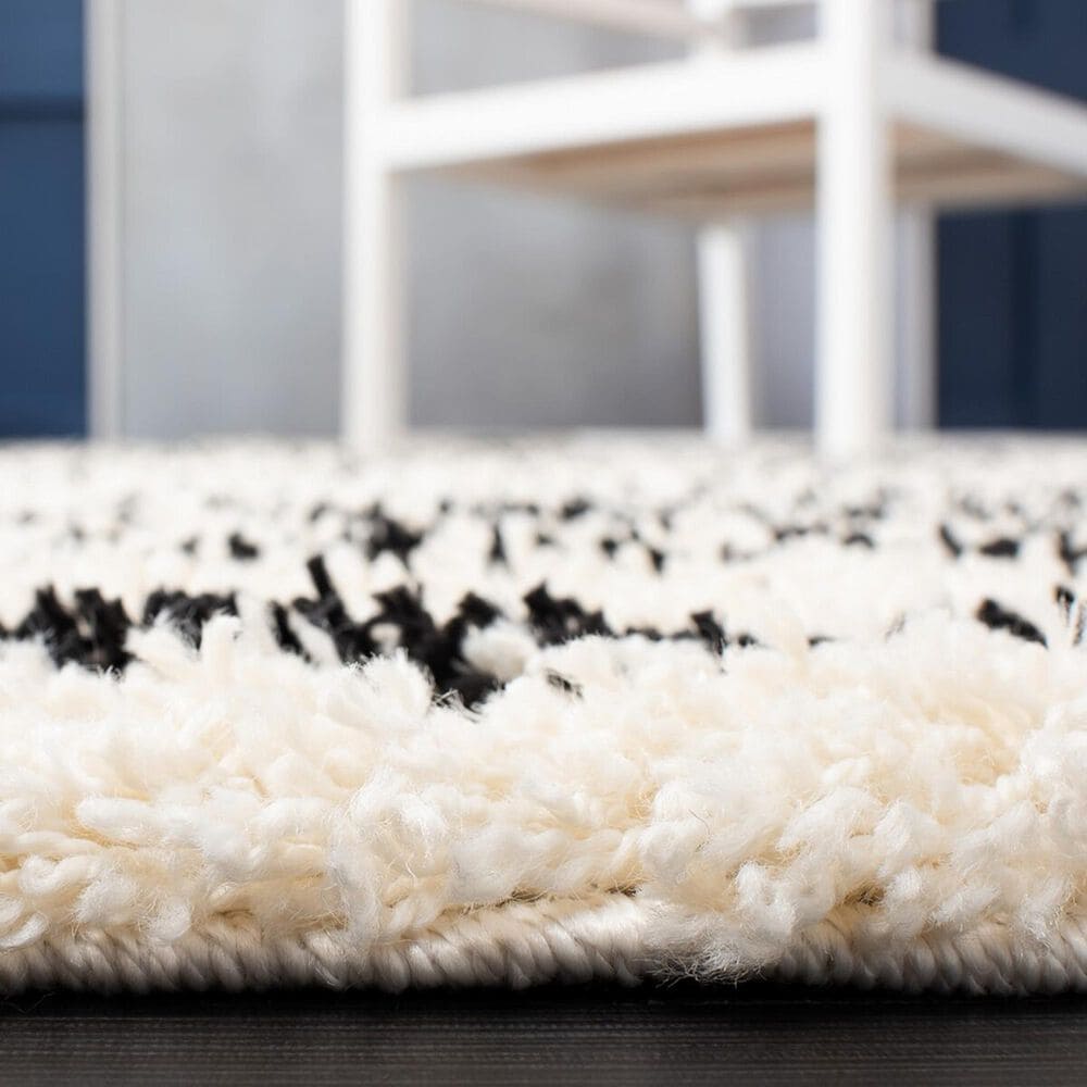 Safavieh Venus Shag VNS603A 5&#39;3&quot; x 7&#39;6&quot; Ivory and Black Area Rug, , large