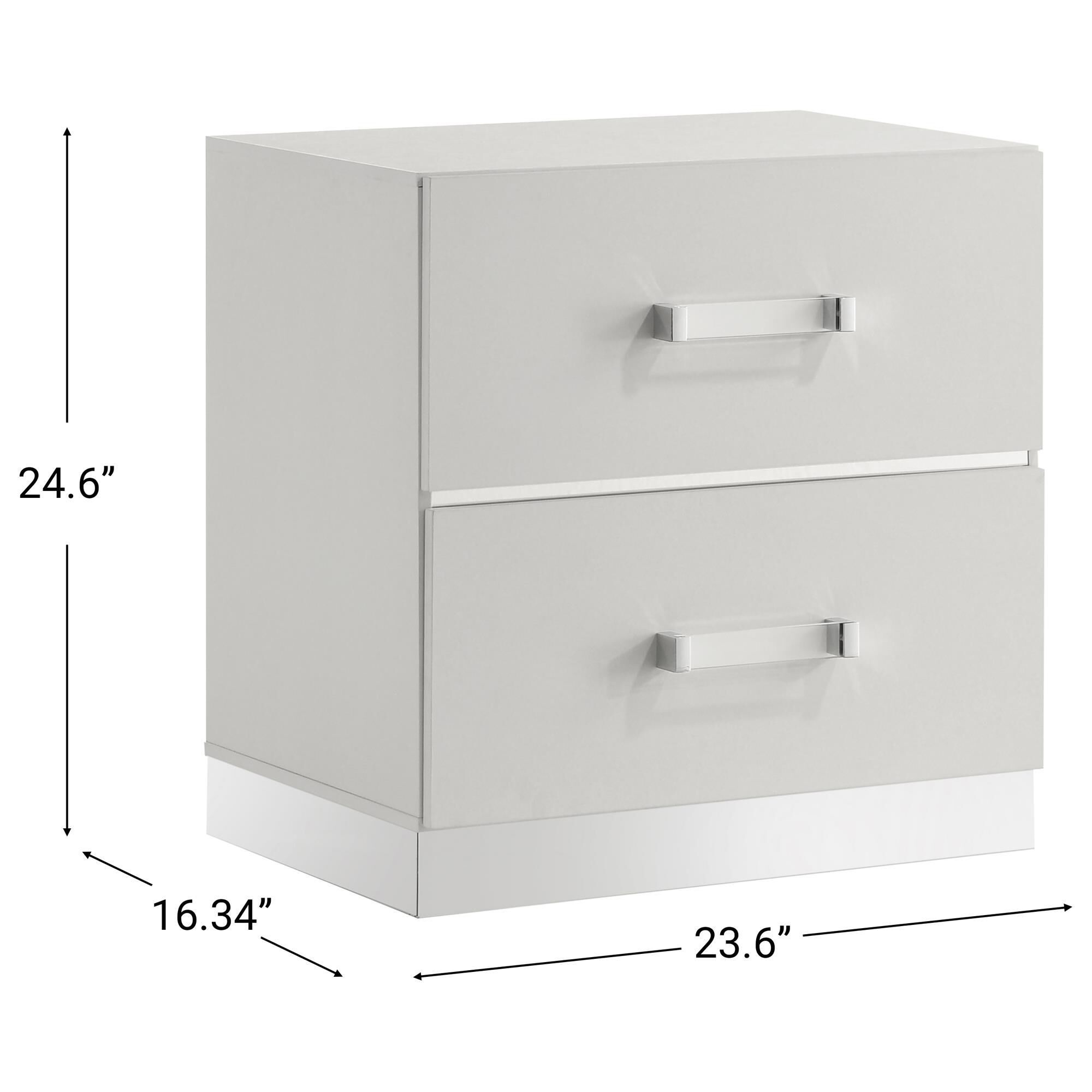 New Heritage Europa 4 Piece Wood Queen Panel Bedroom Set with