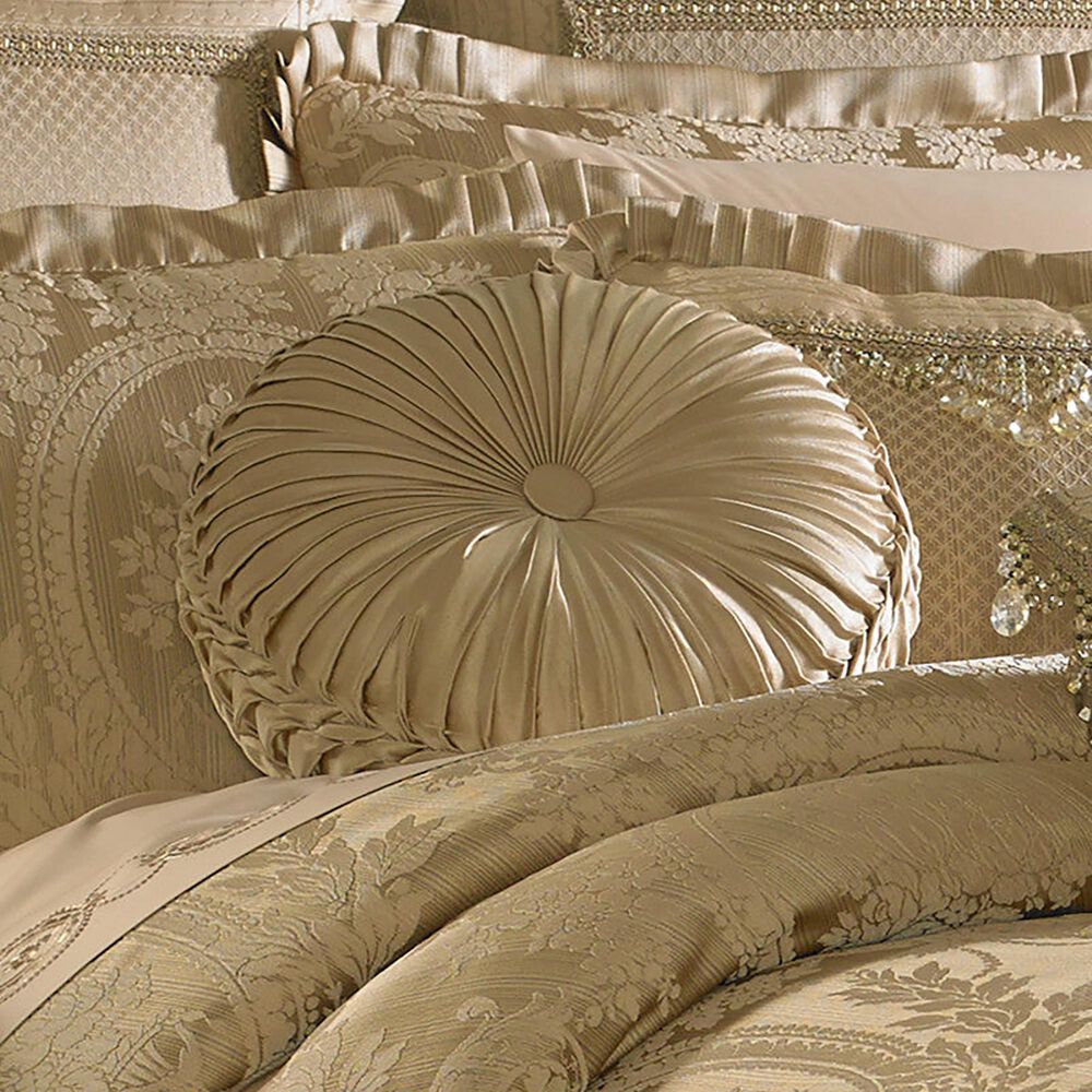 J. Queen New York Napoleon 15" x 15" Tufted Round Decorative Throw