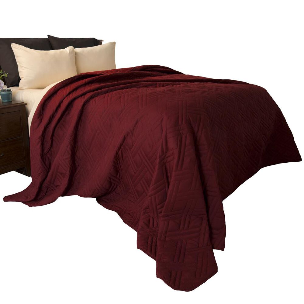 Timberlake Full/Queen Bed Quilt in Burgundy, , large