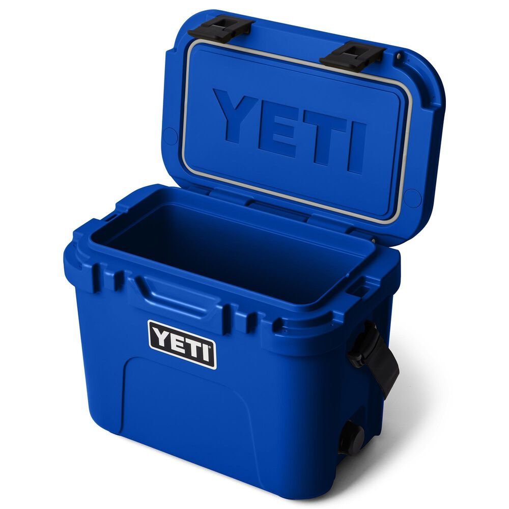 YETI Roadie 15 Hard Cooler in Royal Blue, , large