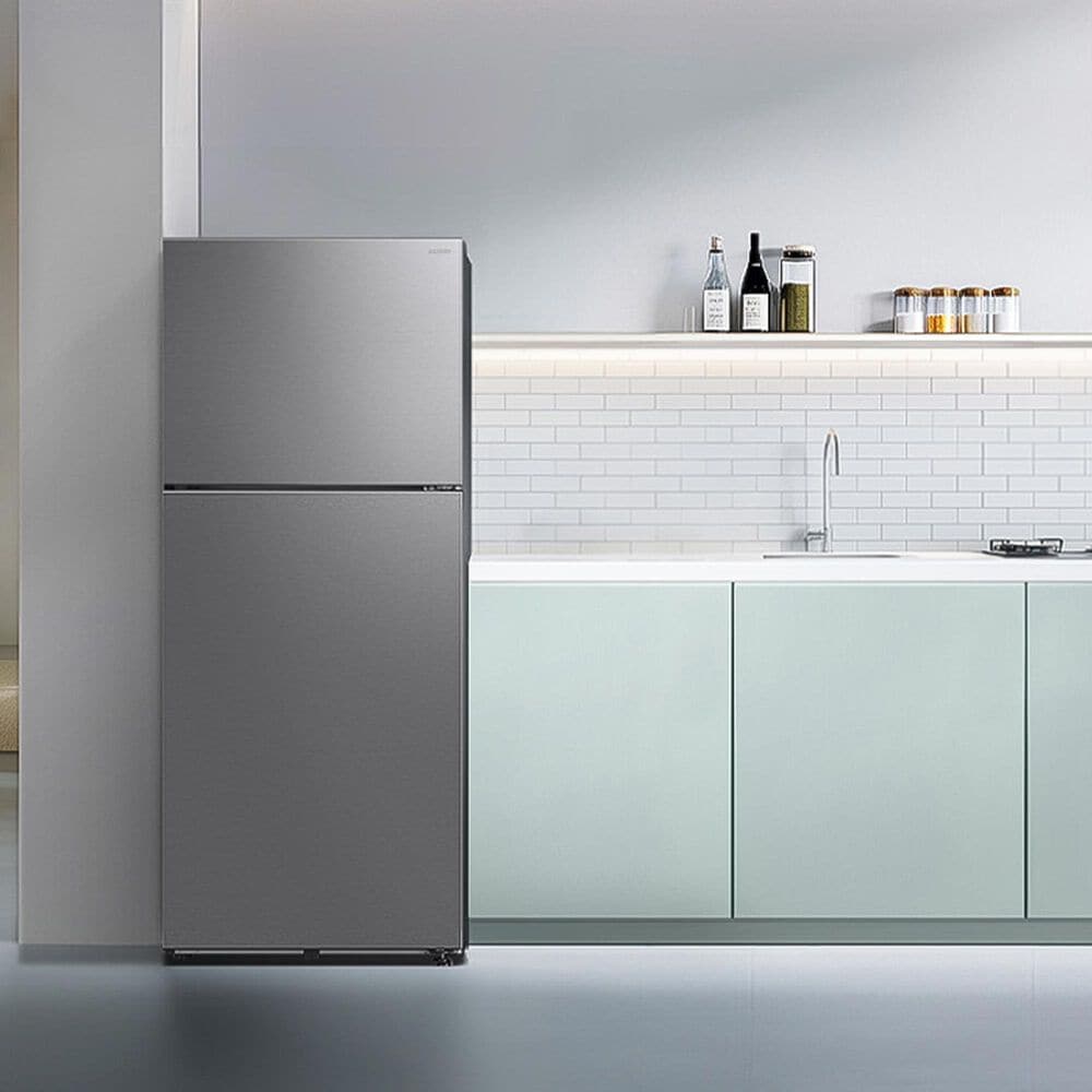 Samsung 18 Cu. Ft. Top Freezer Refrigerator with Ice Maker in Fingerprint Resistant Stainless Steel, , large
