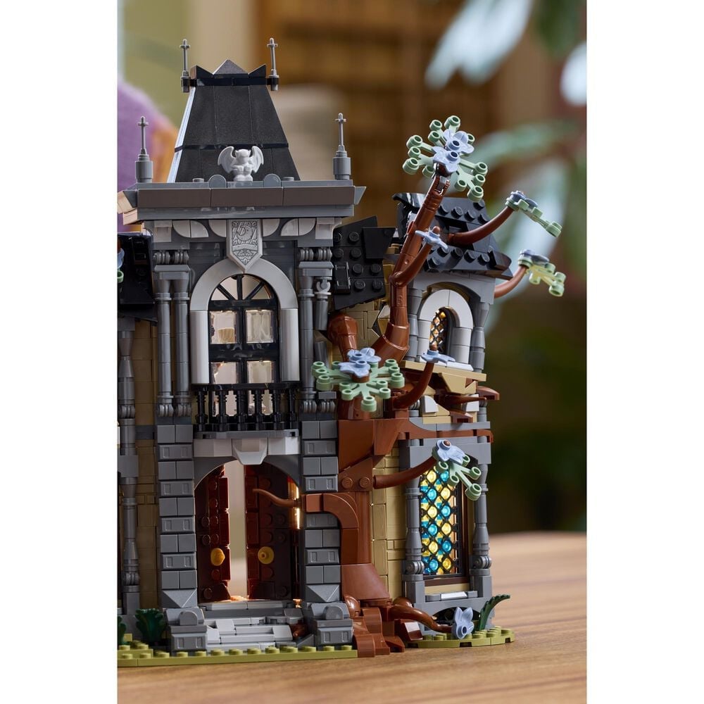 LEGO Icons Mayor Manor Building Set, , large