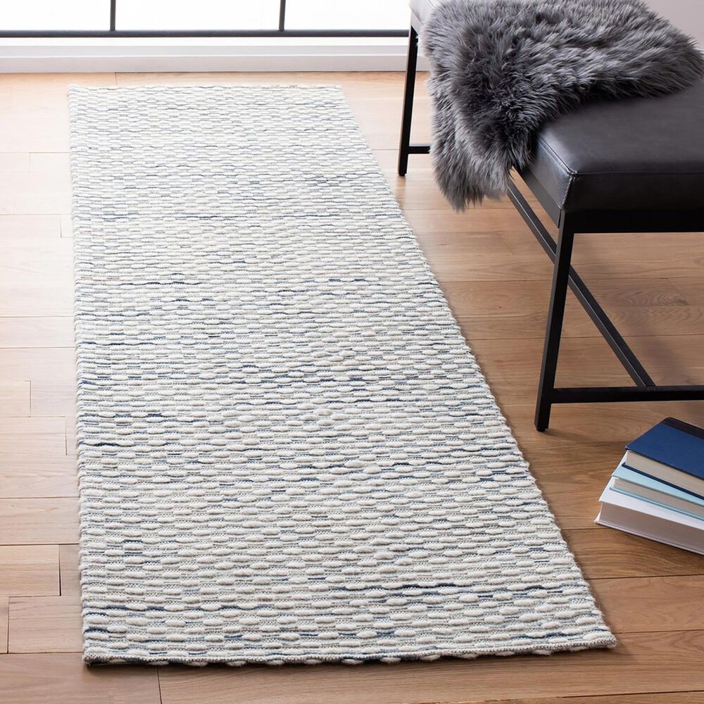 Safavieh Marbella 2&#39;3&quot; x 8&#39; White and Navy Runner, , large