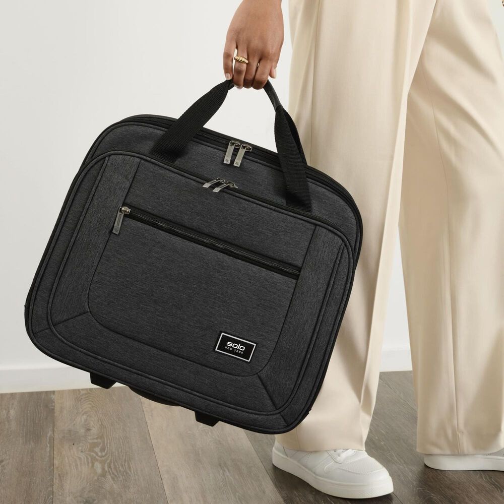 Solo Bryant 17.3&quot; Rolling Case in Gray, , large