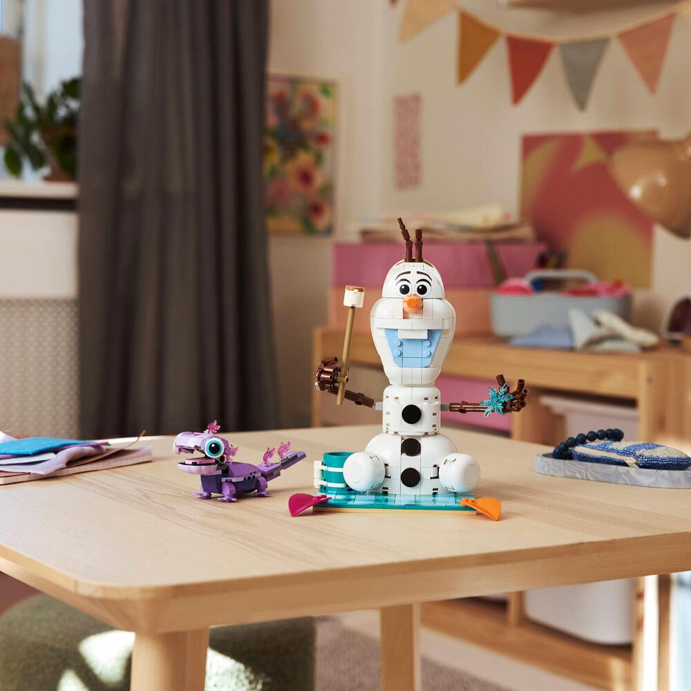 LEGO Disney Olaf and Bruni's Picnic Fun Building Set, , large